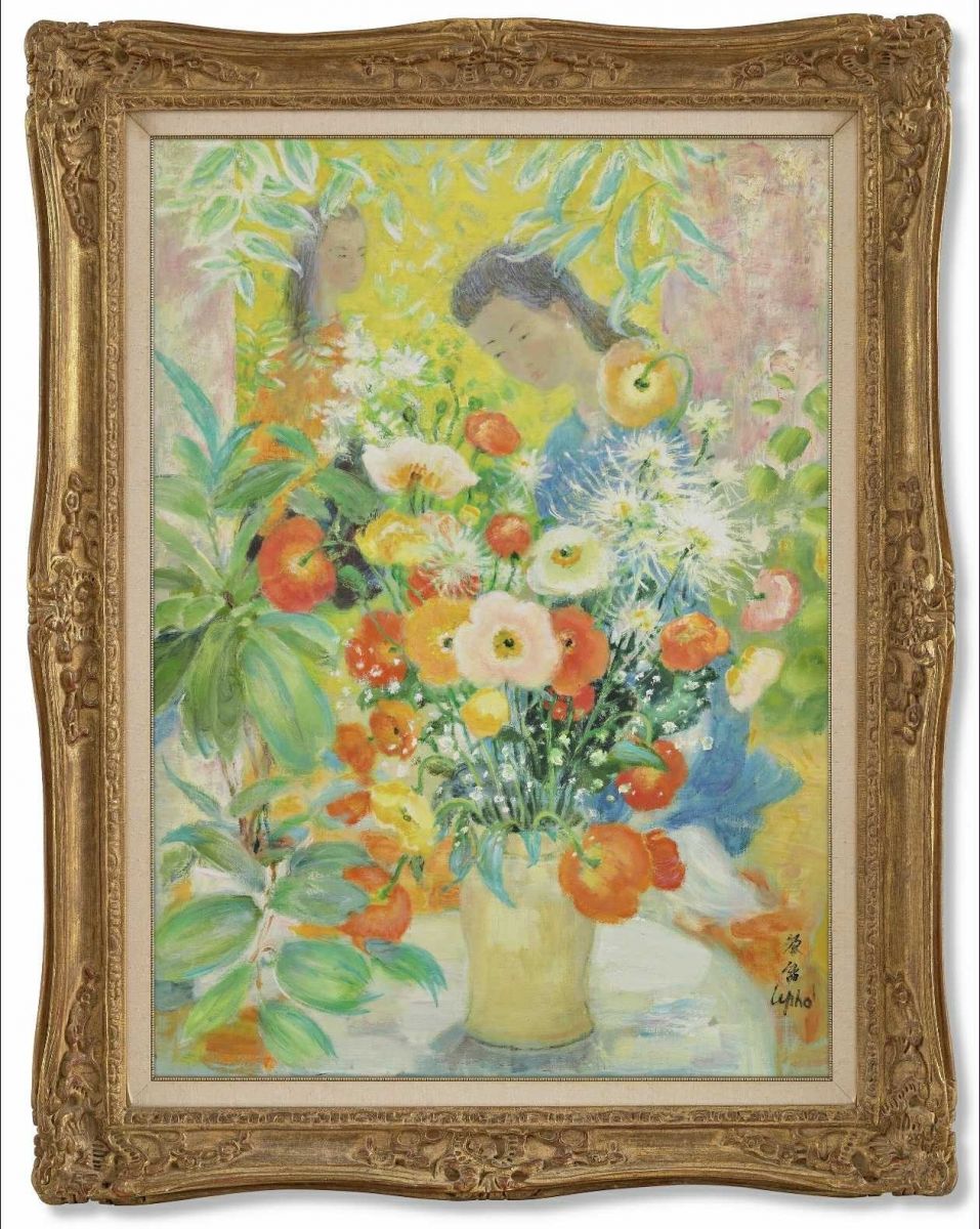 LÊ PHỔ – HAI CÔ GÁI THẤP THOÁNG TRONG KHU VƯỜN NGẬP TRÀN SẮC HOA